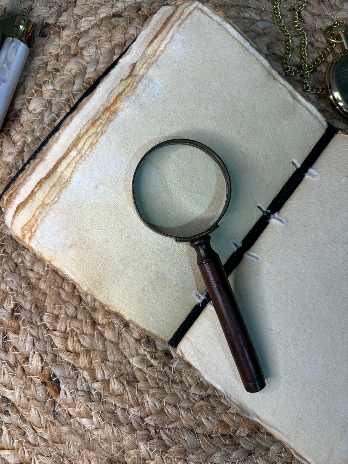 Magnifying Glass Wooden & Brass Vintage Design