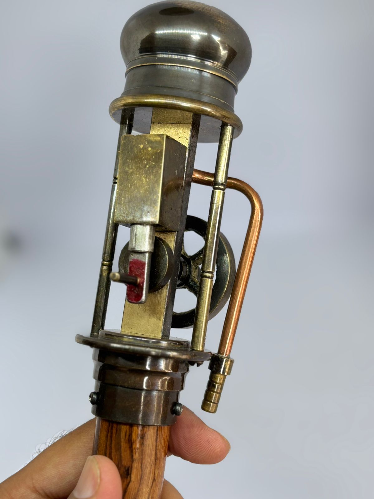 Steampunk Gear Handle Walking Stick – Handmade Wooden Cane with Mechanical Wheel & Vintage Industrial Design